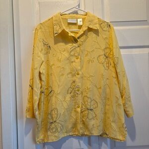 Alfred Dunner Yellow Embroidered Quarter Length Sleeve Button Up Top - Size 12